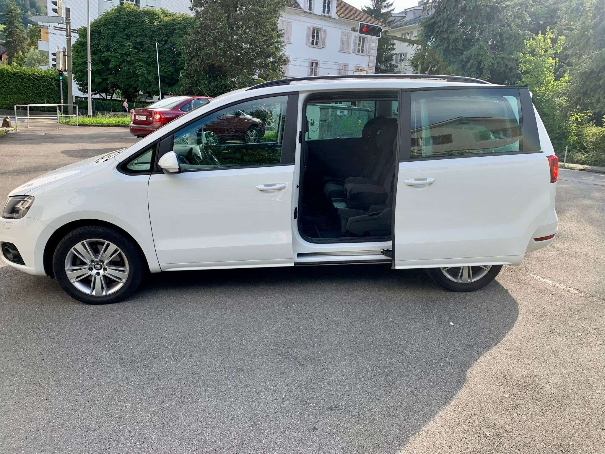 edae8954-1d65-46a1-99e2-abffa7c7ee28